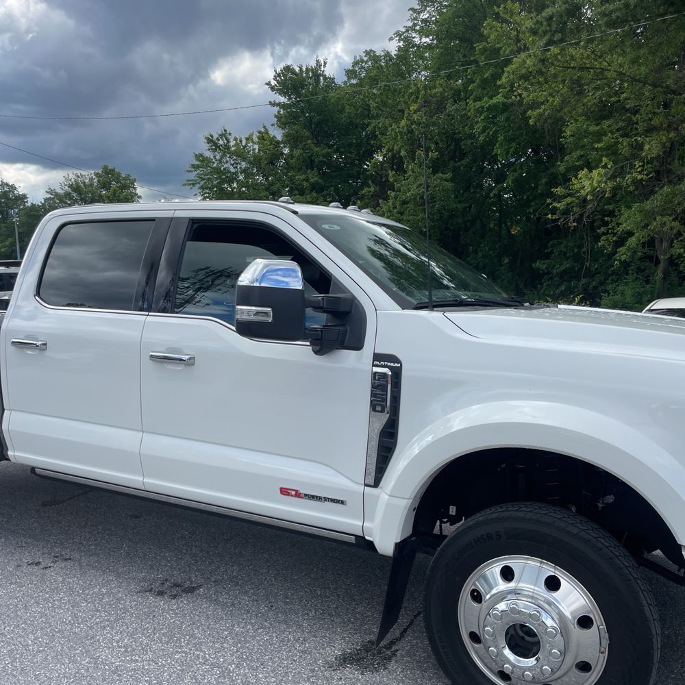 2024 Ford F-450 Super Duty Platinum