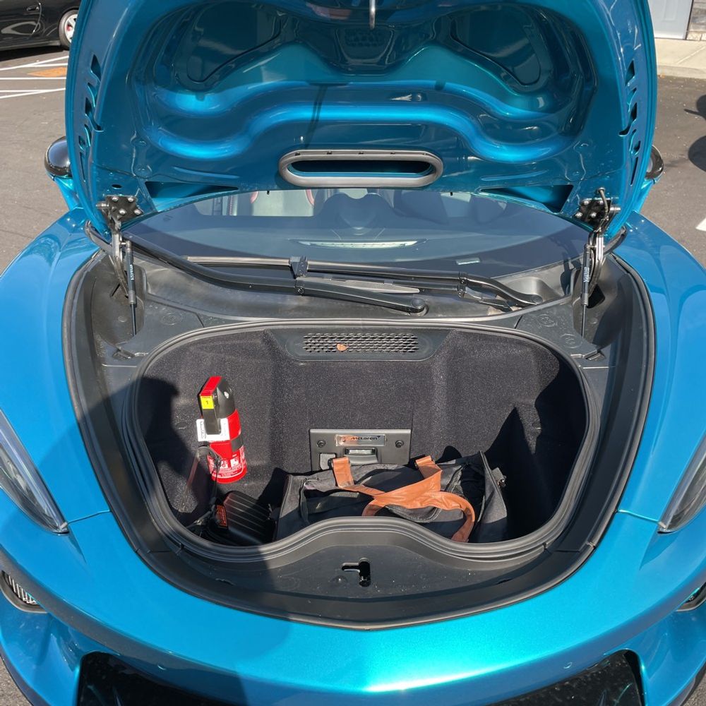 2023 McLaren GT