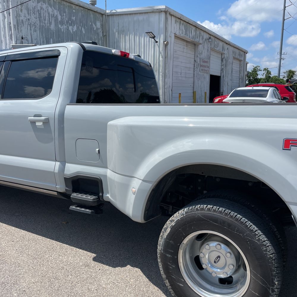 2025 Ford F-350 Super Duty Lariat