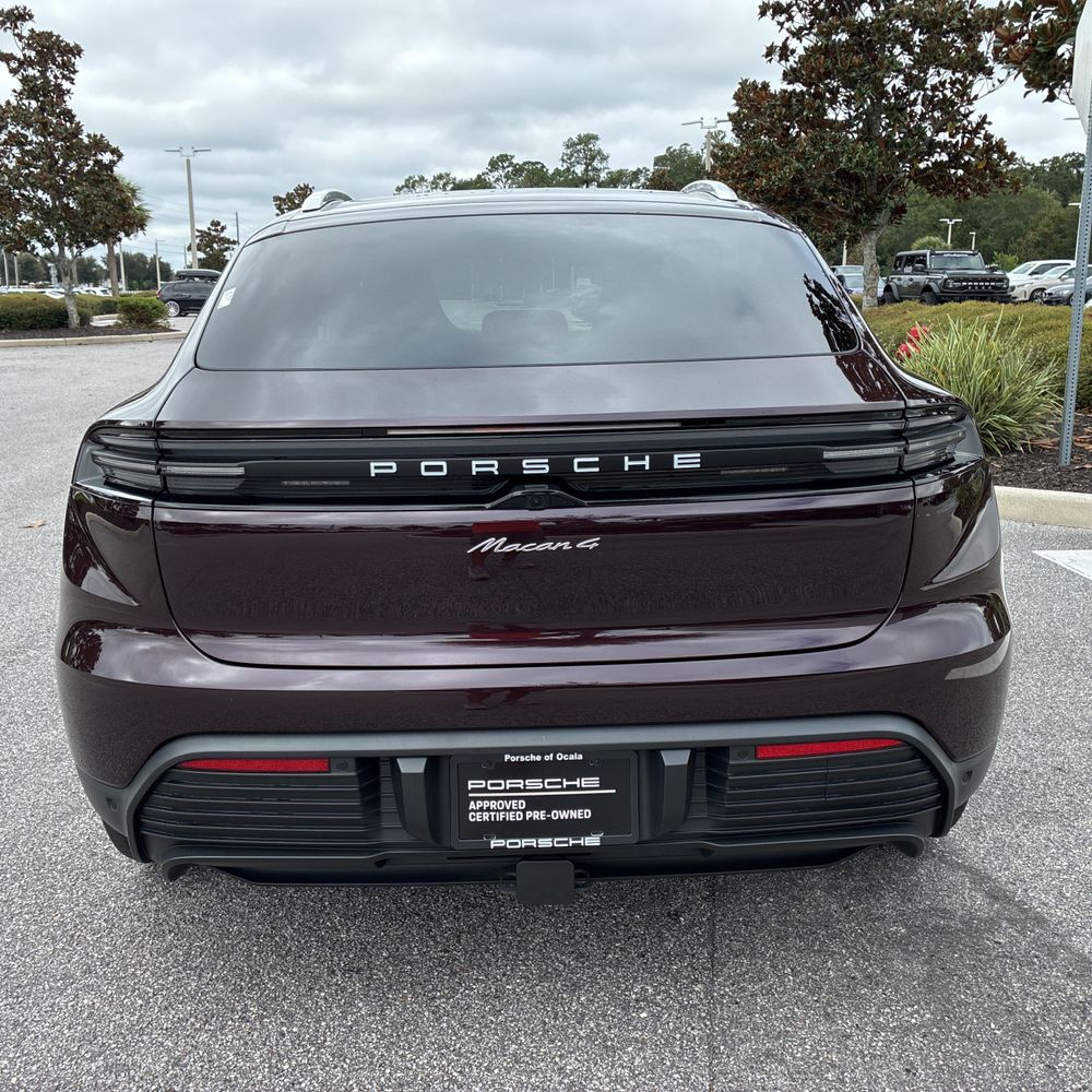 2024 Porsche Macan EV 4