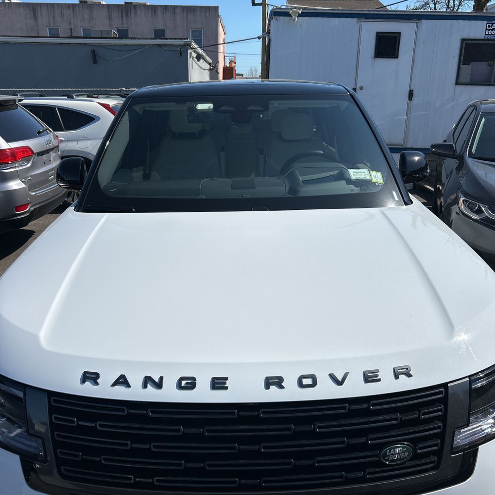 2025 Land Rover Range Rover P400 SE LWB