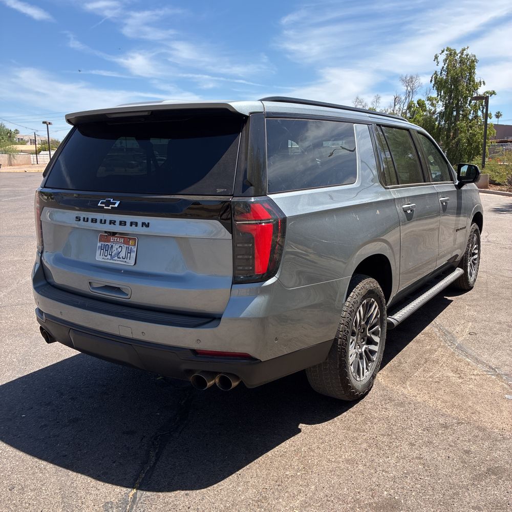 2025 Chevrolet Suburban Z71
