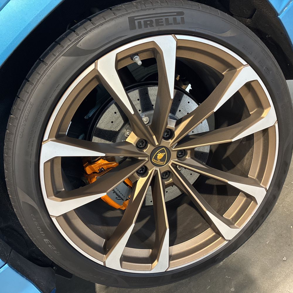 2023 Lamborghini Urus S