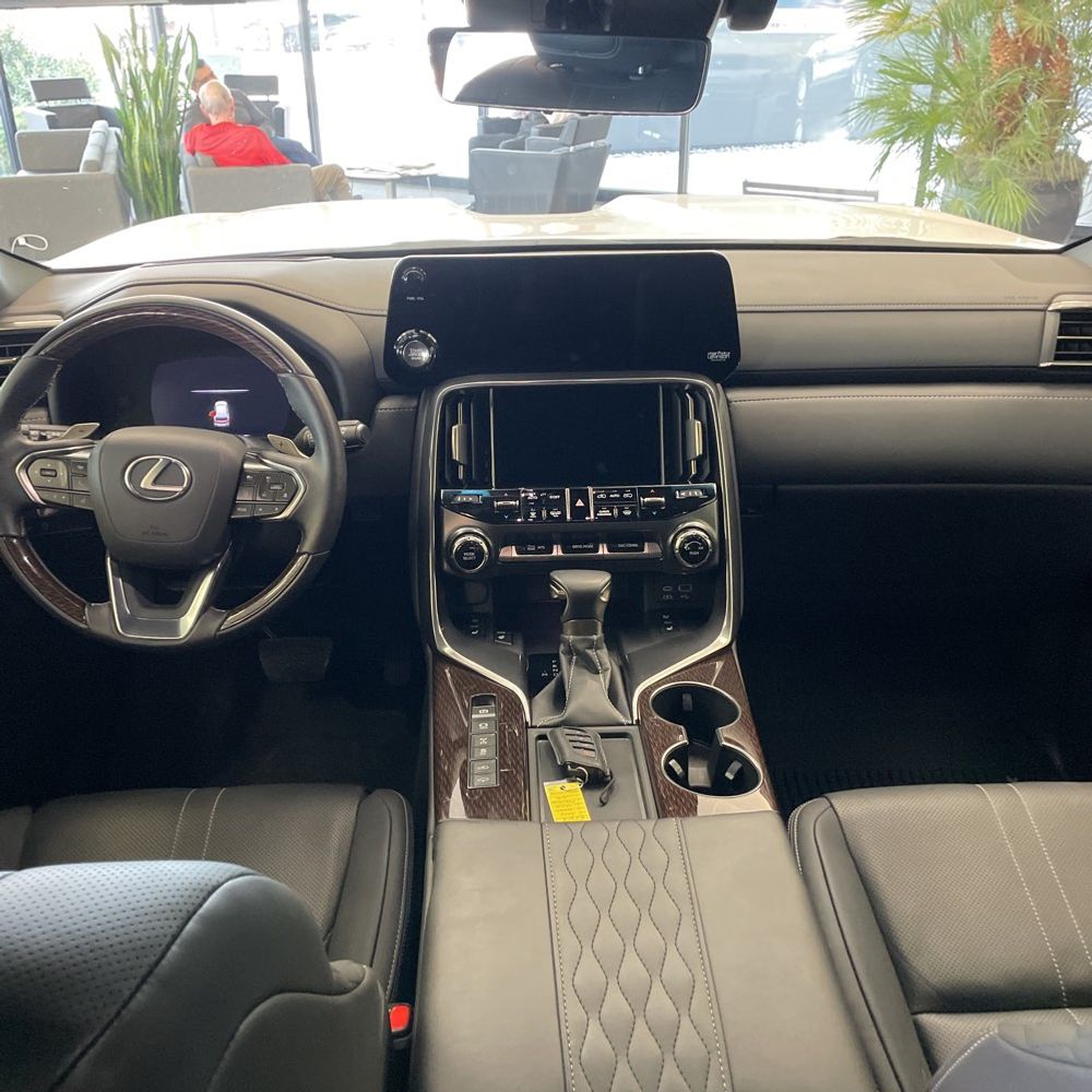 2023 Lexus LX 600 Ultra Luxury