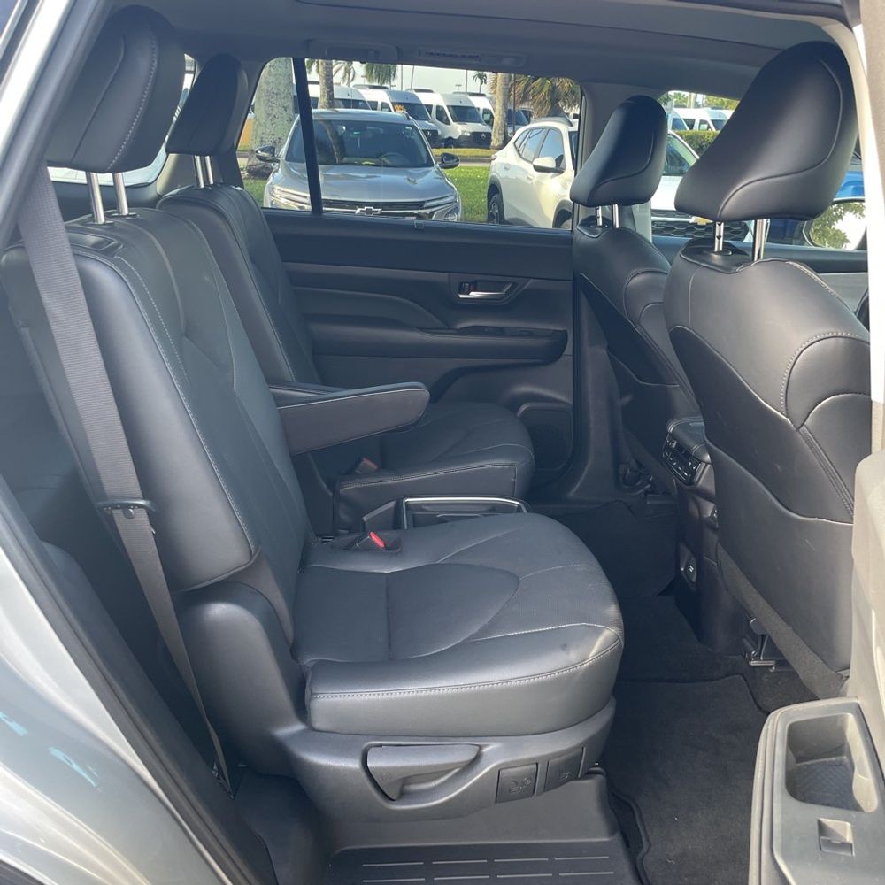 2024 Toyota Grand Highlander Platinum