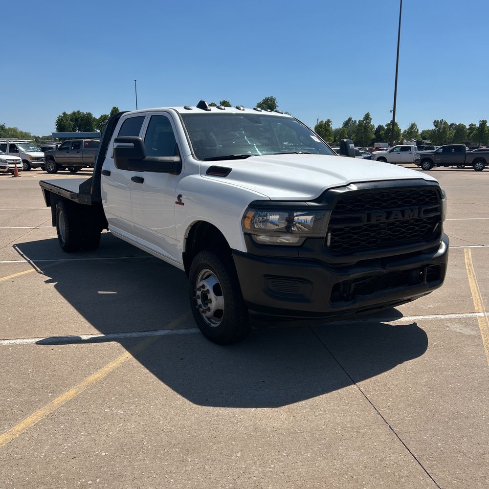 2024 Ram 3500 Chassis Tradesman/SLT/Laramie/Limited