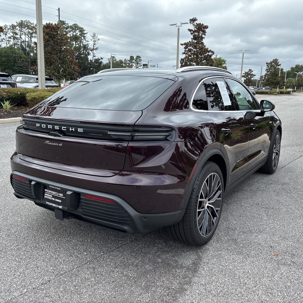 2024 Porsche Macan EV 4