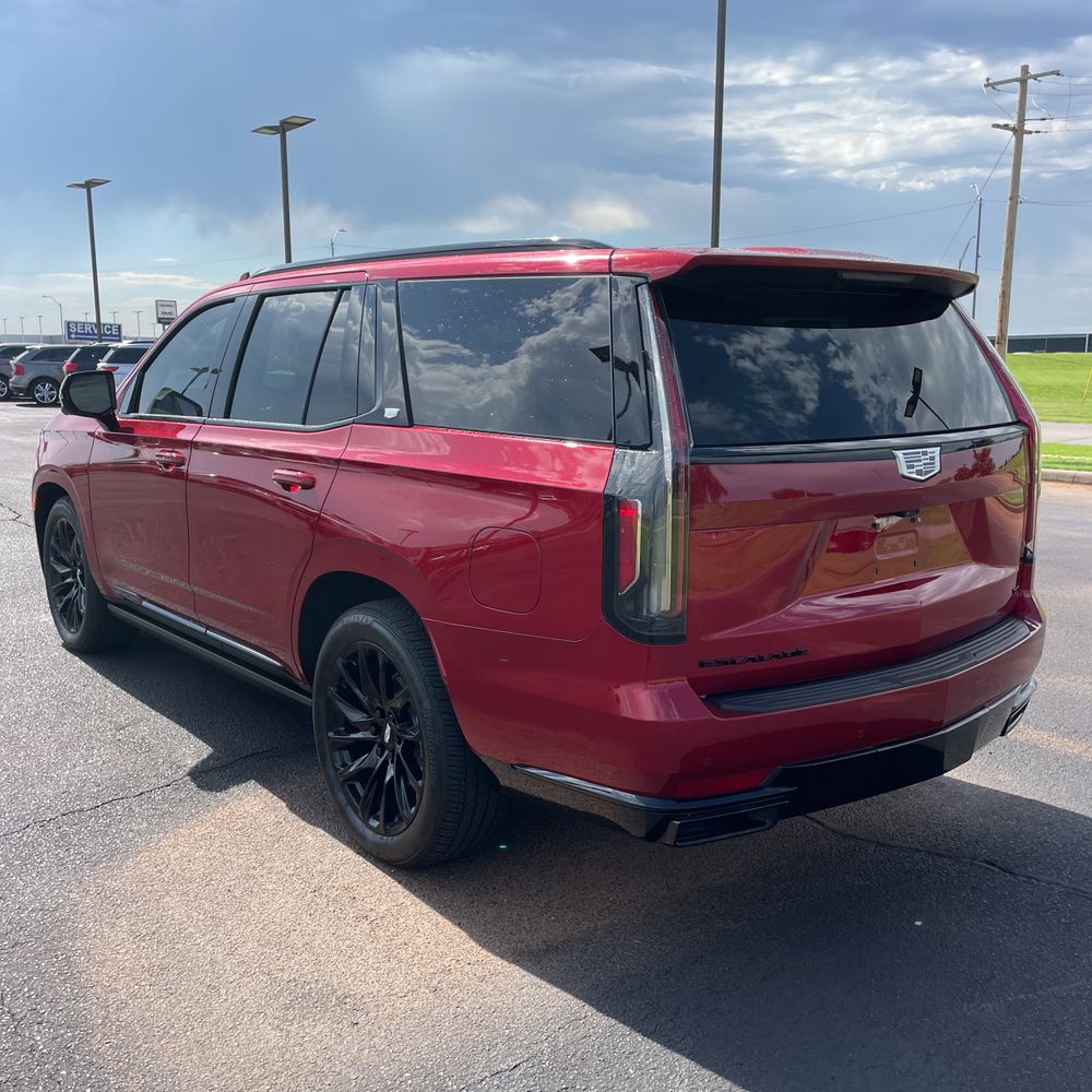 2024 Cadillac Escalade Sport Platinum