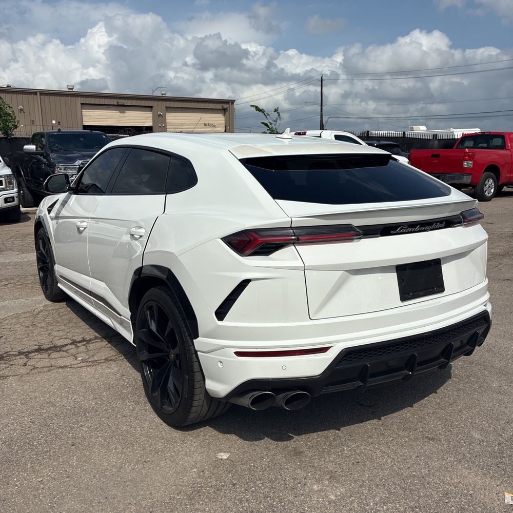 2020 Lamborghini Urus