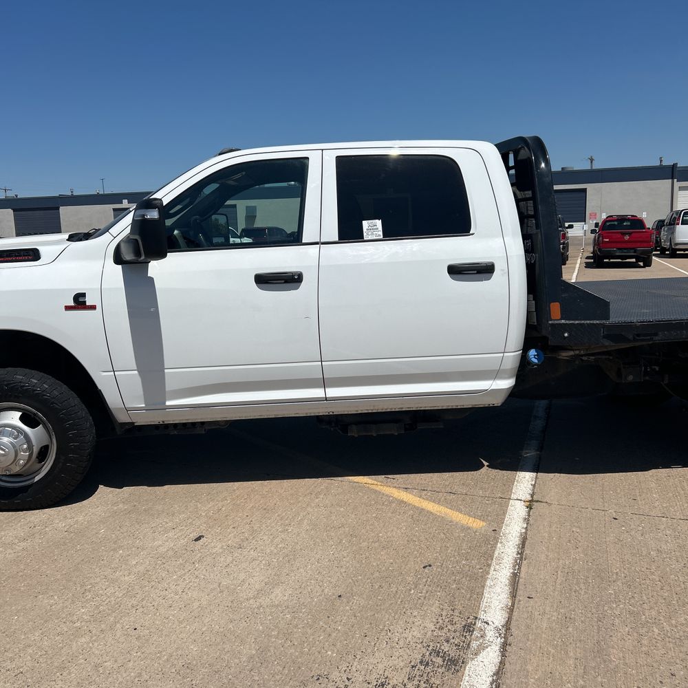 2024 Ram 3500 Chassis Tradesman/SLT/Laramie/Limited