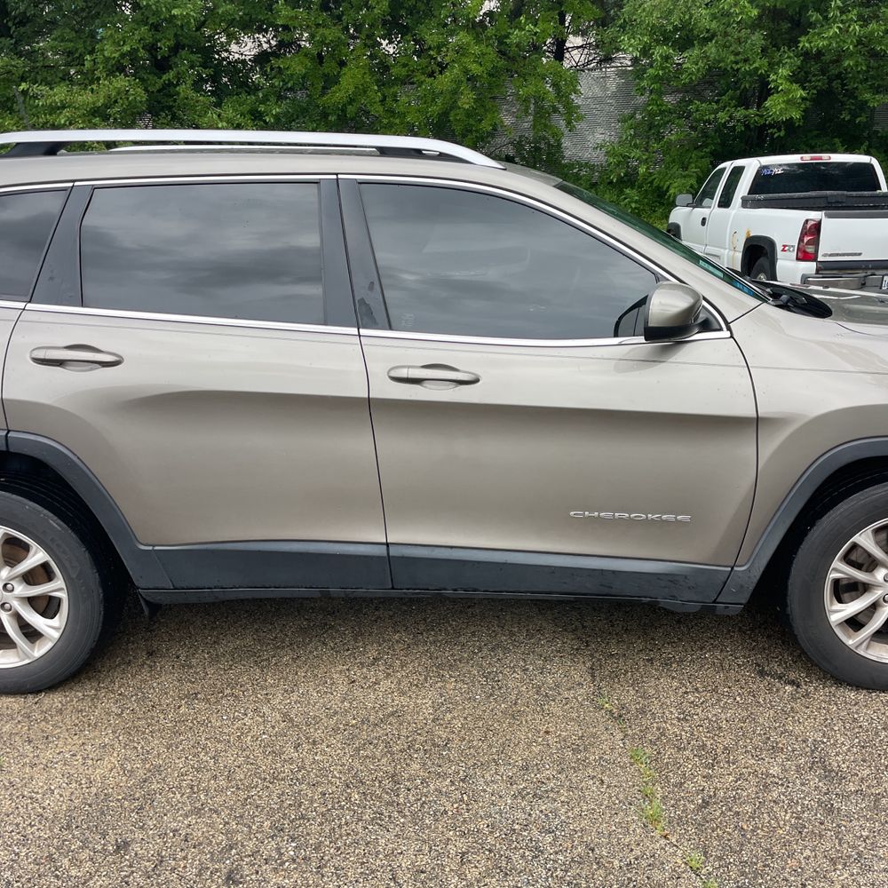 2019 Jeep Cherokee Latitude photo 11