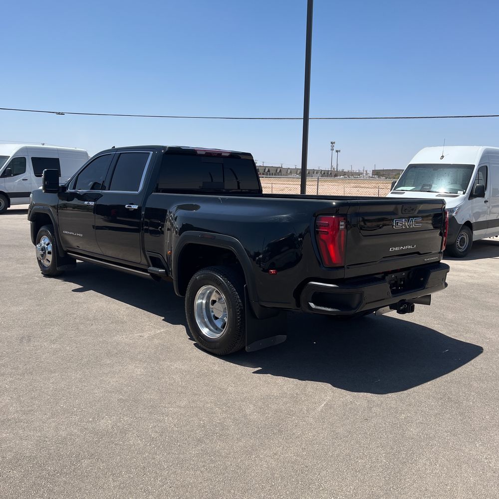 2024 GMC Sierra 3500HD Denali