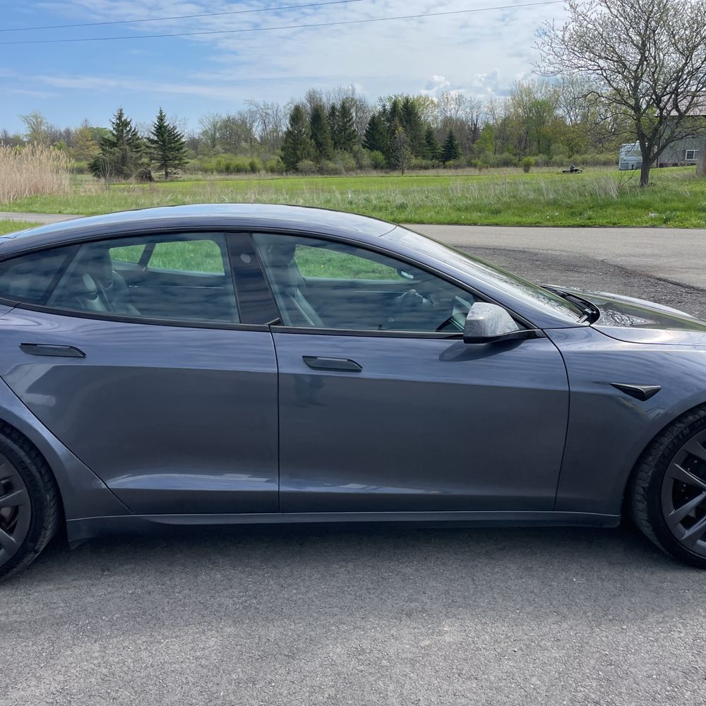 2022 Tesla Model S Base