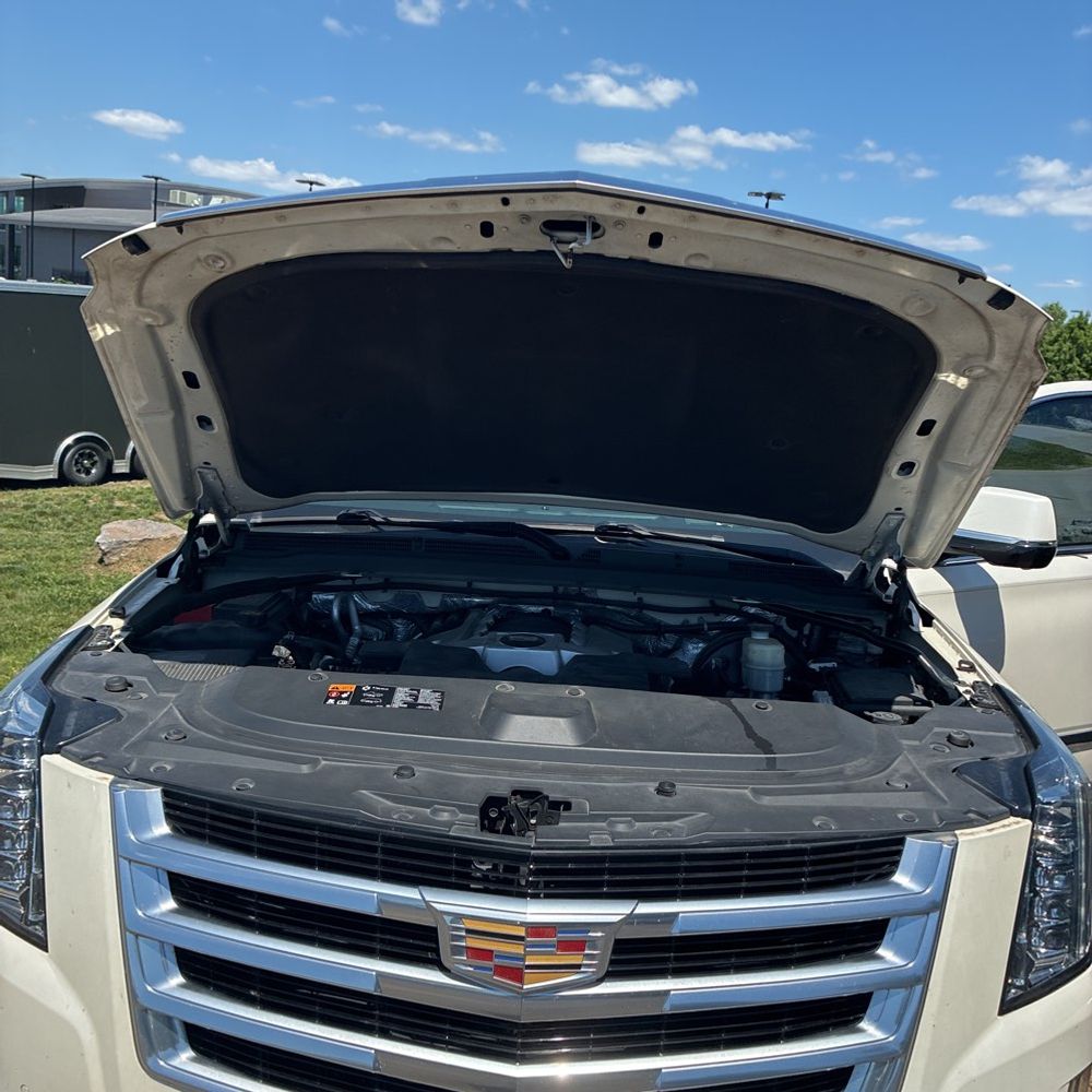 2015 Cadillac Escalade Luxury photo 47