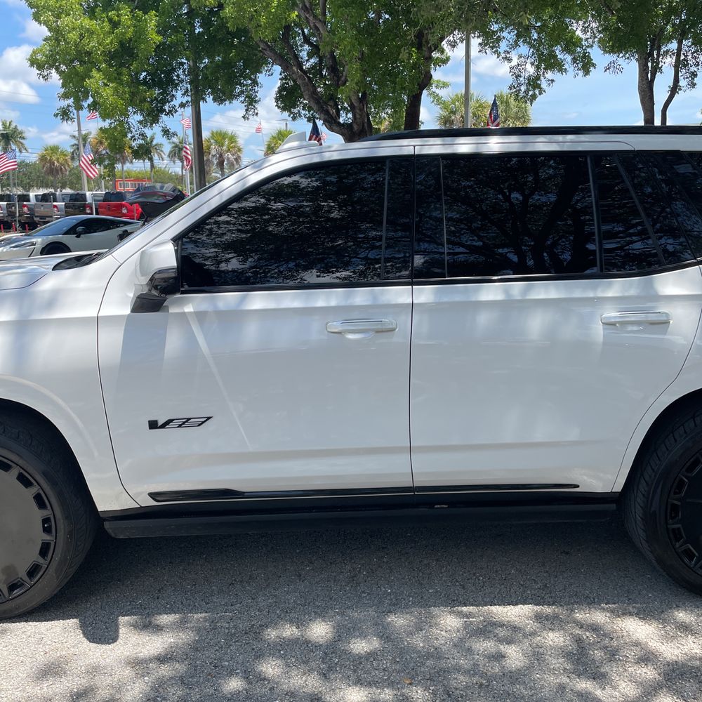 2023 Cadillac Escalade-V Base