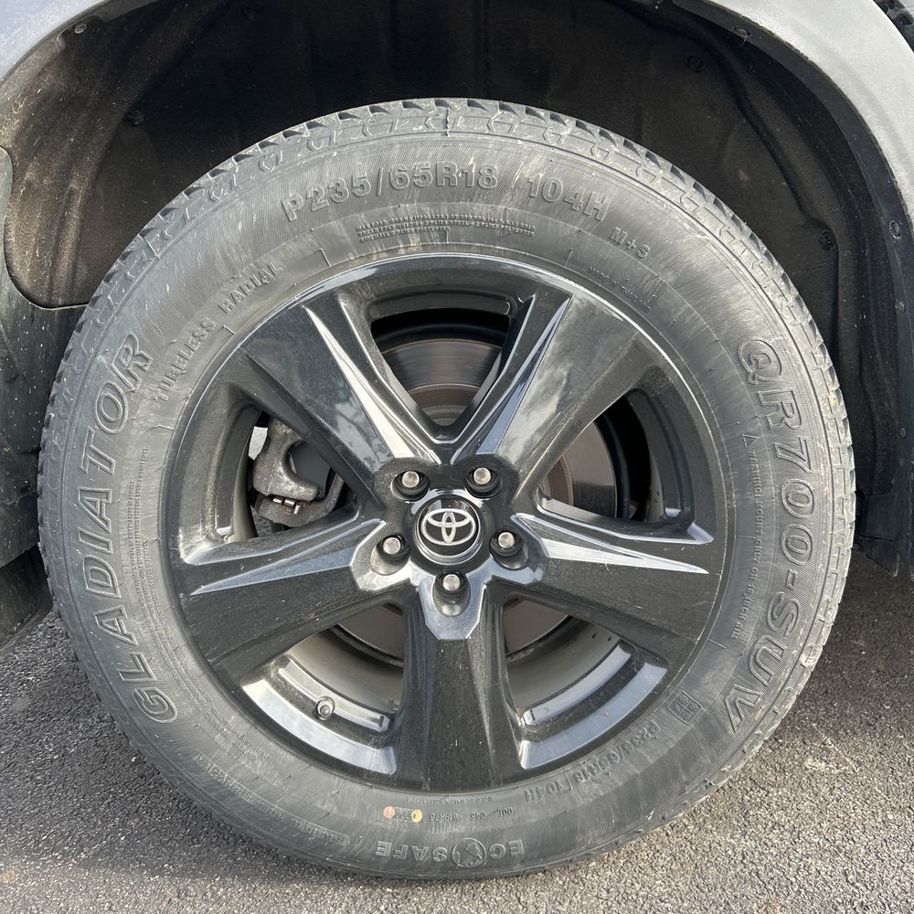 2021 Toyota Highlander LE