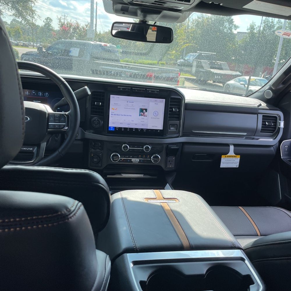 2024 Ford F-350 Super Duty Platinum