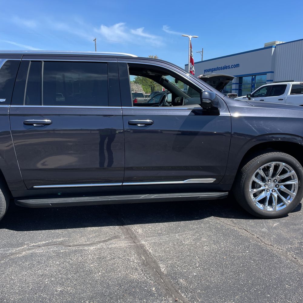 2023 Cadillac Escalade ESV Premium Luxury