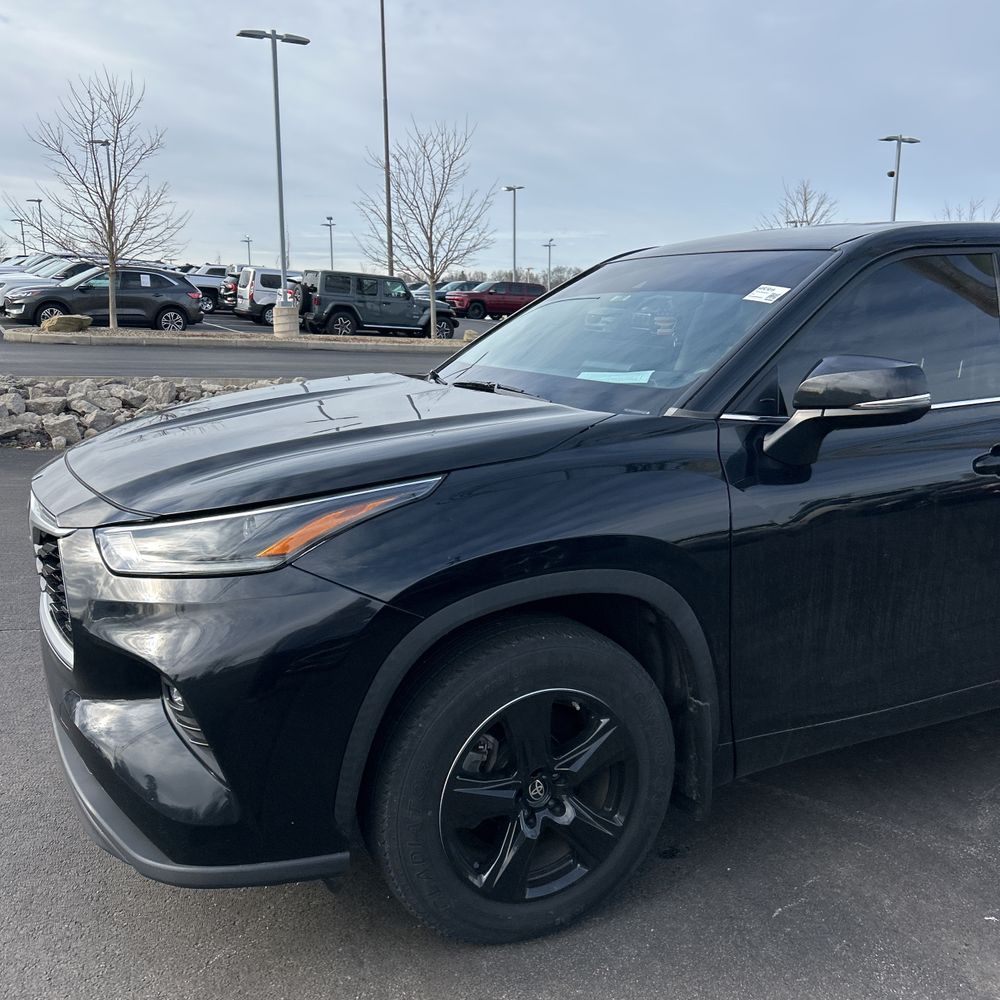 2021 Toyota Highlander LE