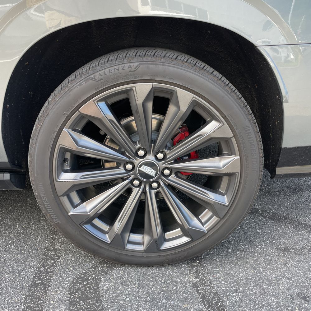 2025 Cadillac Escalade-V ESV Base