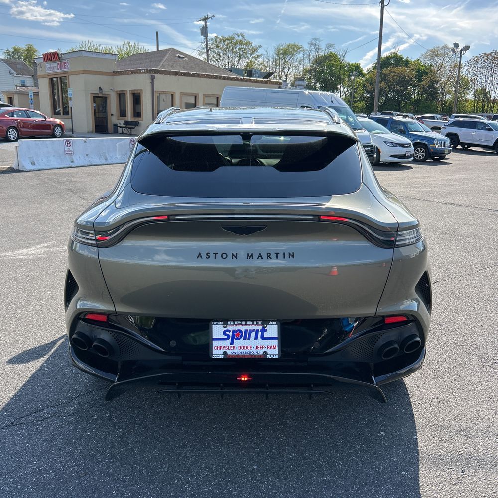 2024 Aston Martin DBX 707