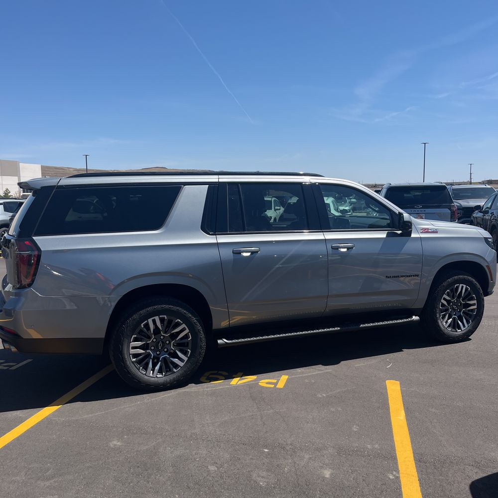 2025 Chevrolet Suburban Z71