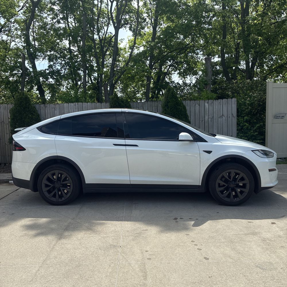 2022 Tesla Model X Base