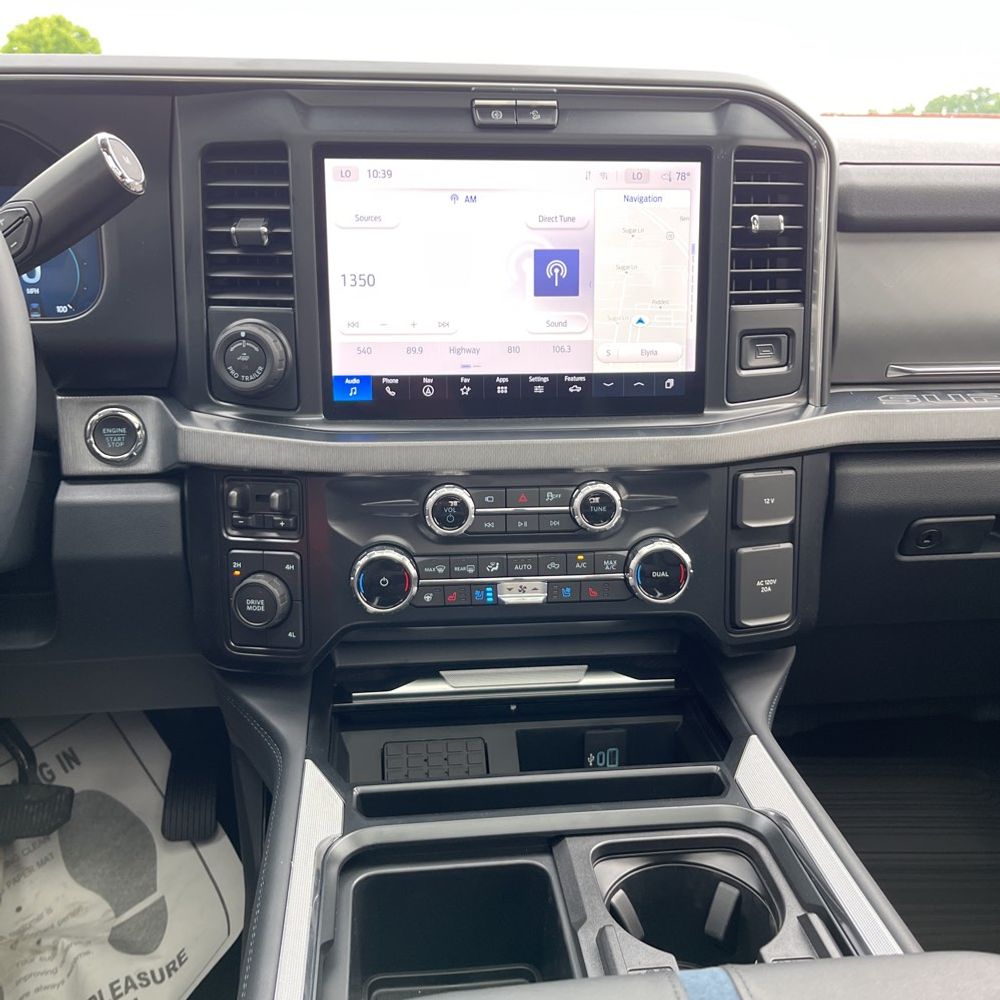 2025 Ford F-450 Super Duty Platinum