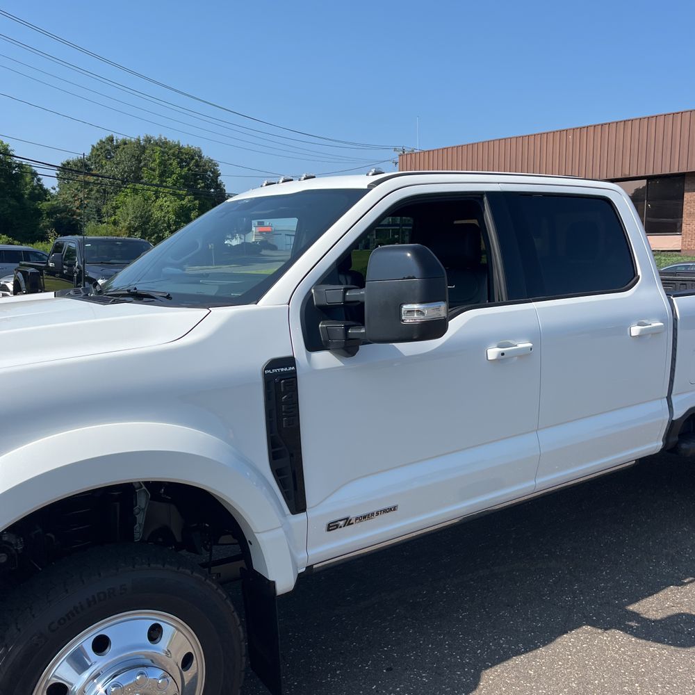 2025 Ford F-450 Super Duty Platinum