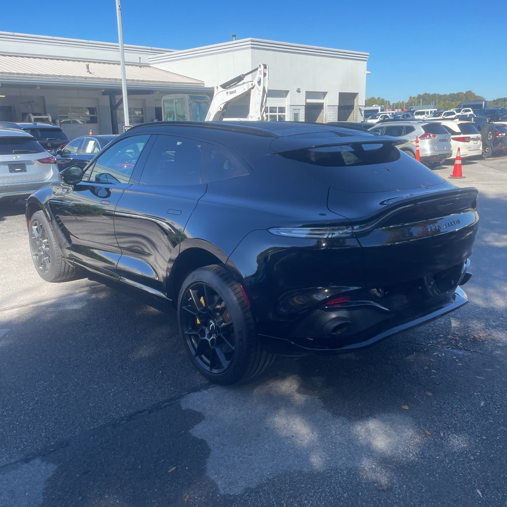 2021 Aston Martin DBX