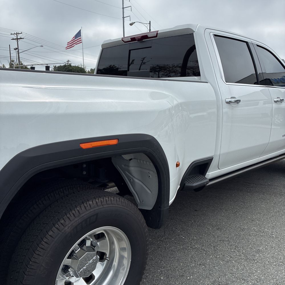 2025 GMC Sierra 3500HD Denali