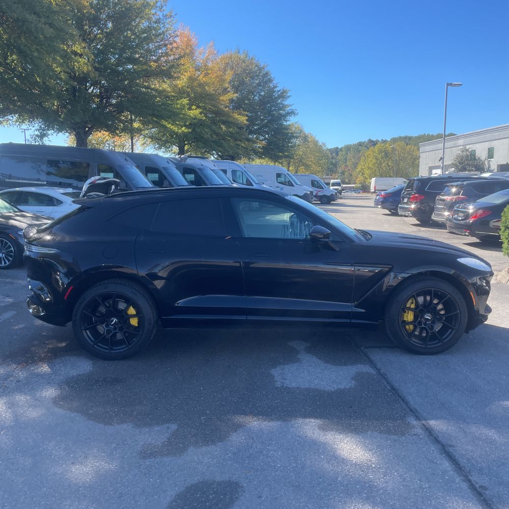 2021 Aston Martin DBX