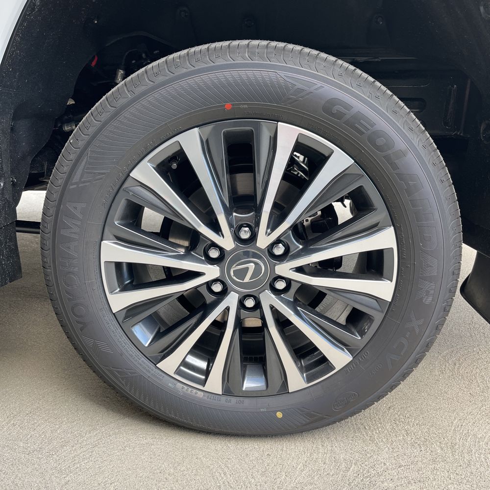 2025 Lexus LX-Series LX600 Premium