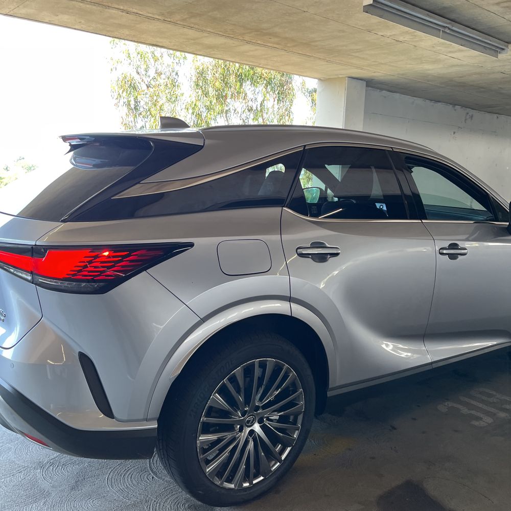 2024 Lexus RX 450h+ Luxury