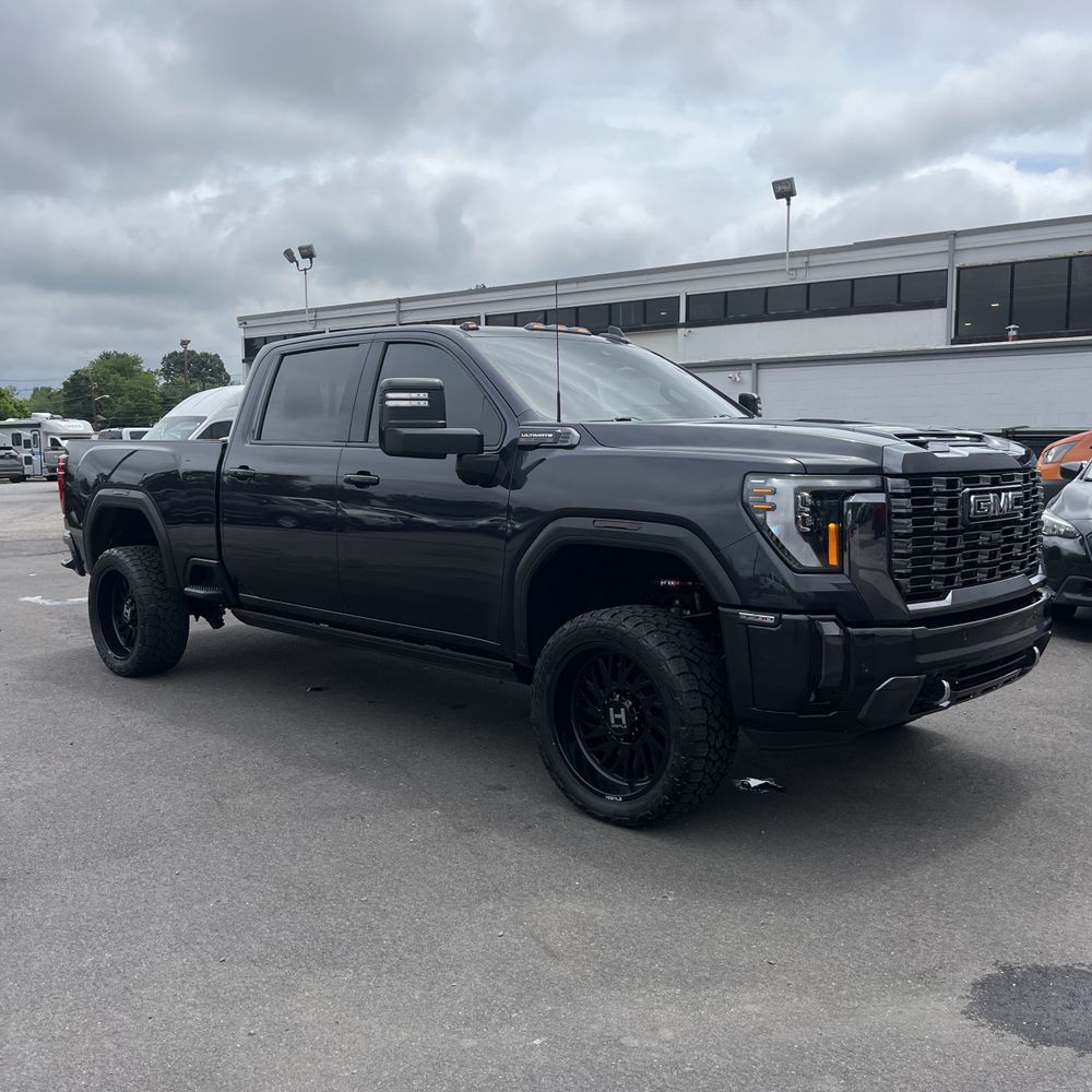 2024 GMC Sierra 3500HD Denali Ultimate
