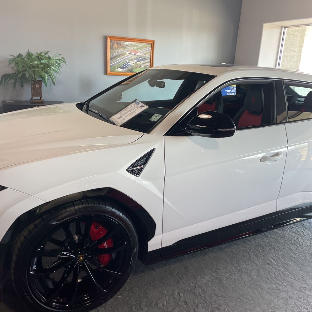 2022 Lamborghini Urus Base