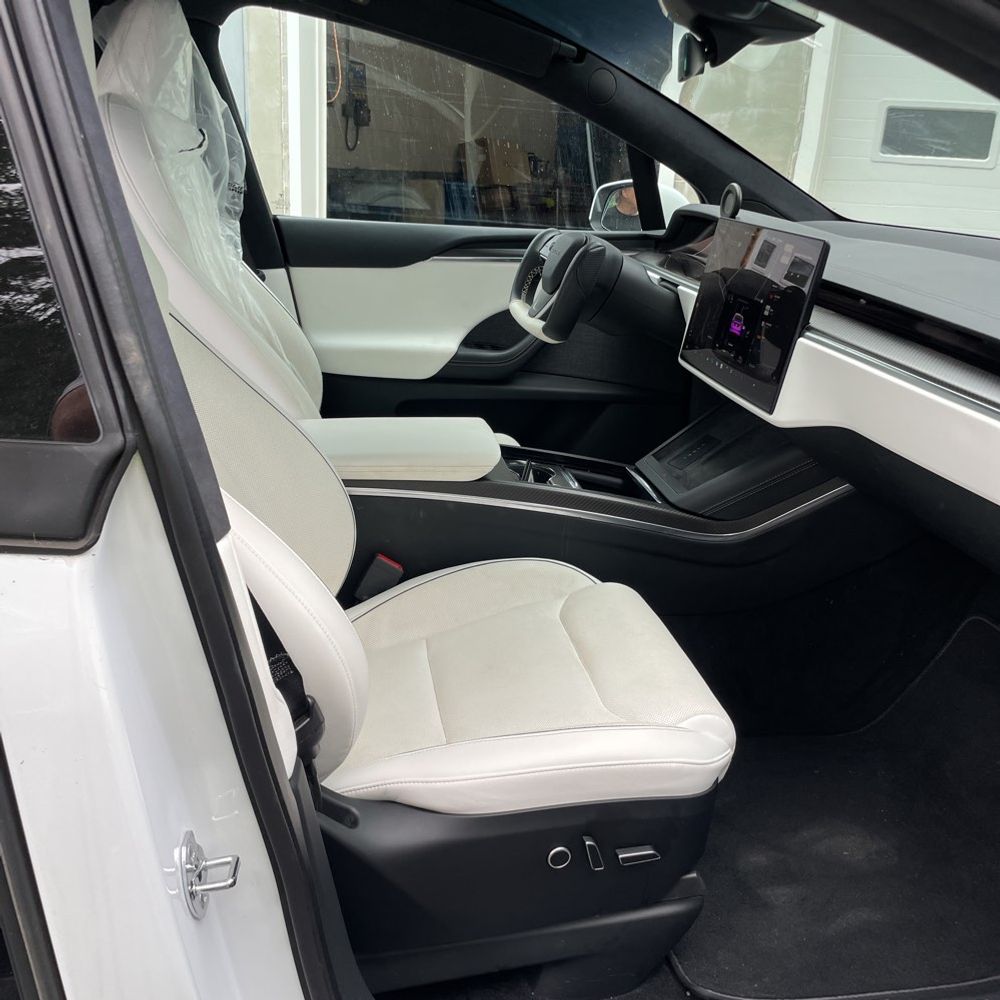 2022 Tesla Model X Plaid