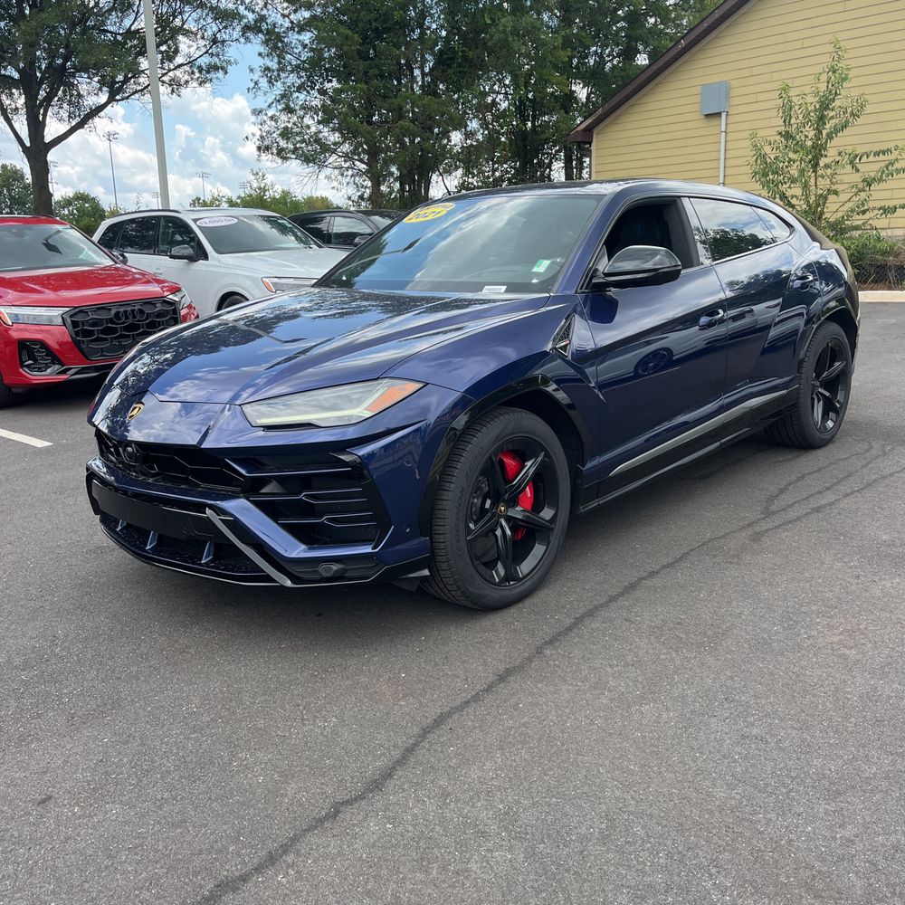 2021 Lamborghini Urus Base