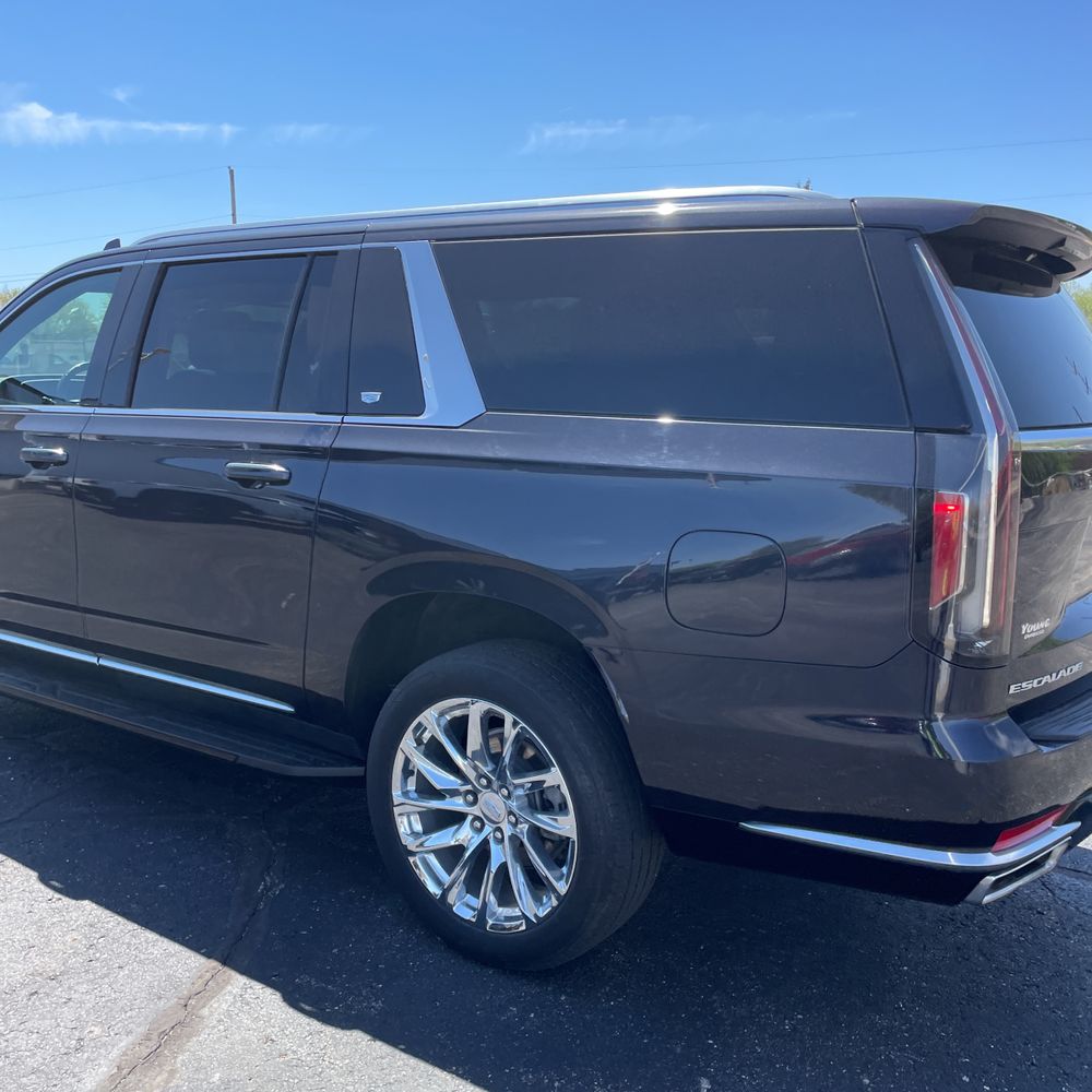2023 Cadillac Escalade ESV Premium Luxury