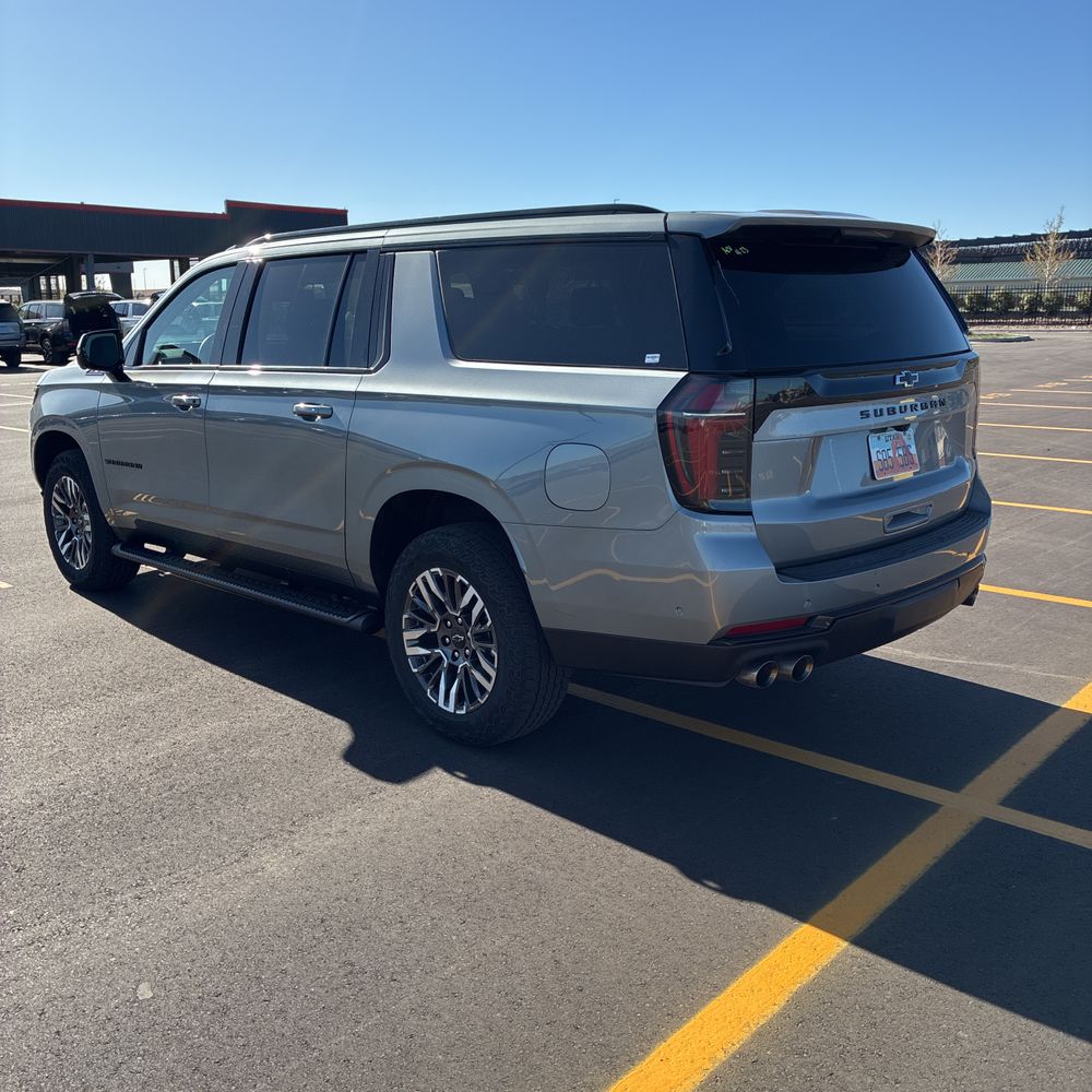 2025 Chevrolet Suburban Z71