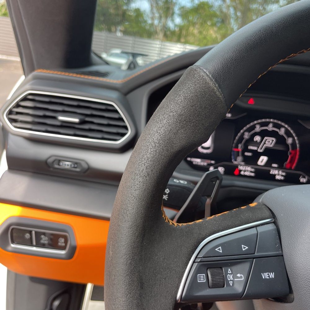 2023 Lamborghini Urus S