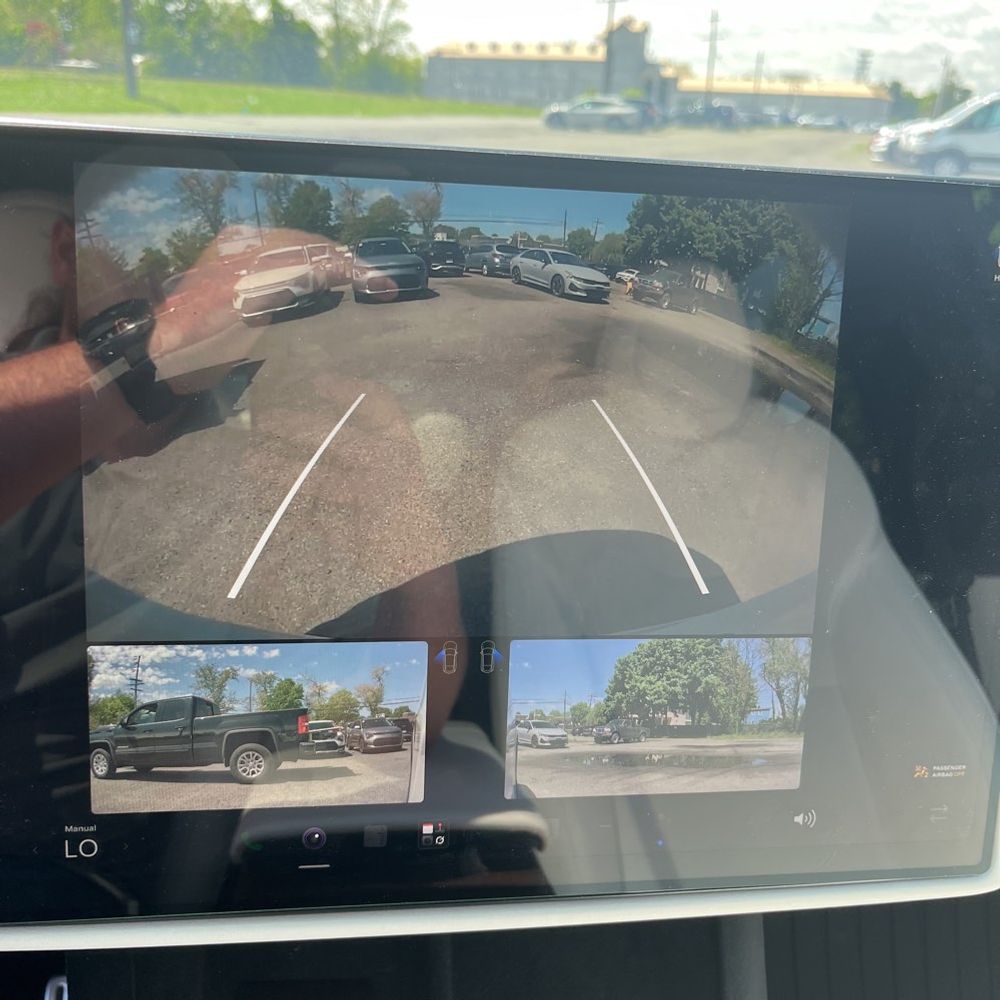 2022 Tesla Model X Base