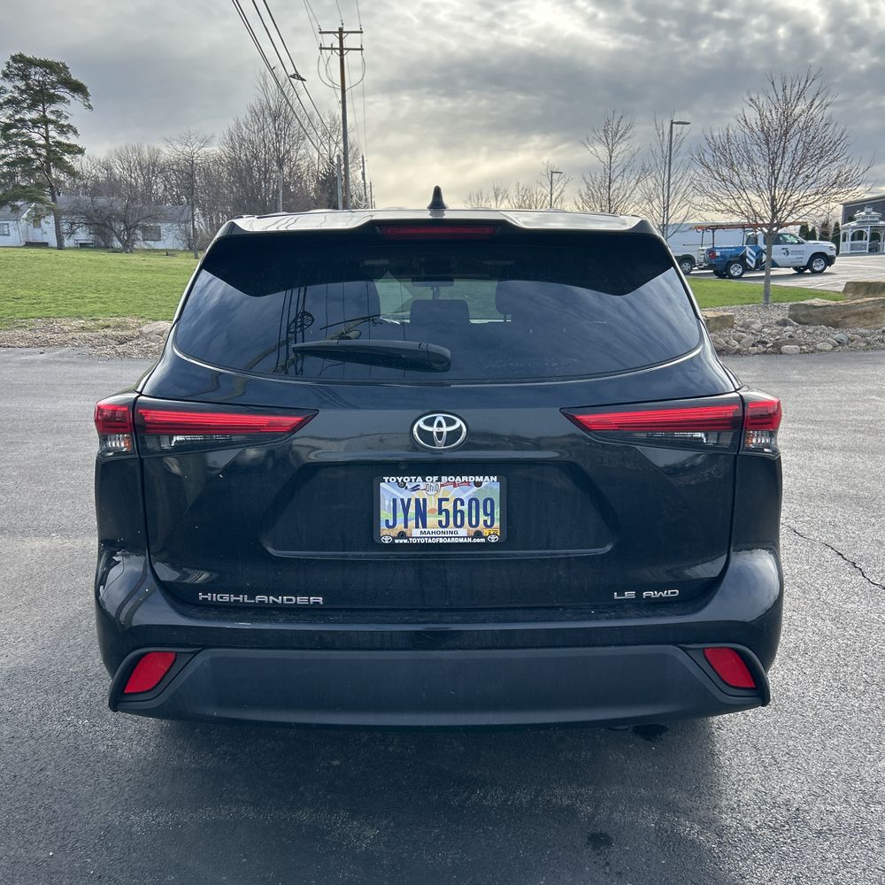 2021 Toyota Highlander LE