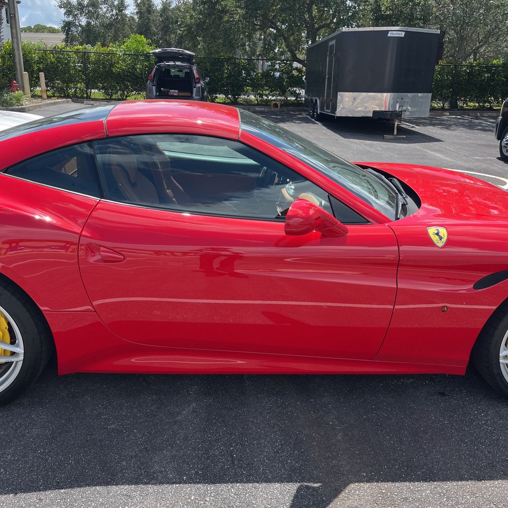 2016 Ferrari California T Base