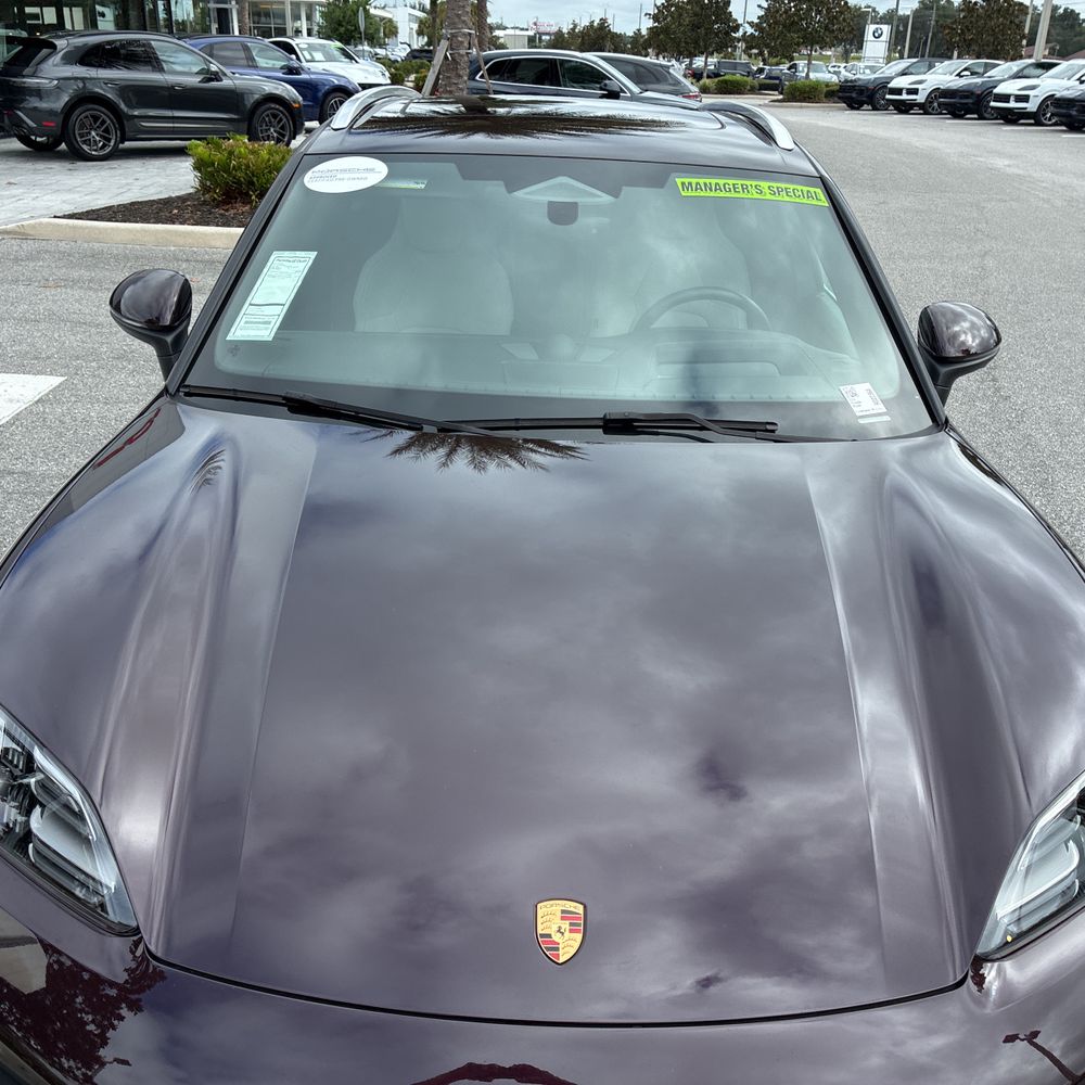2024 Porsche Macan EV 4