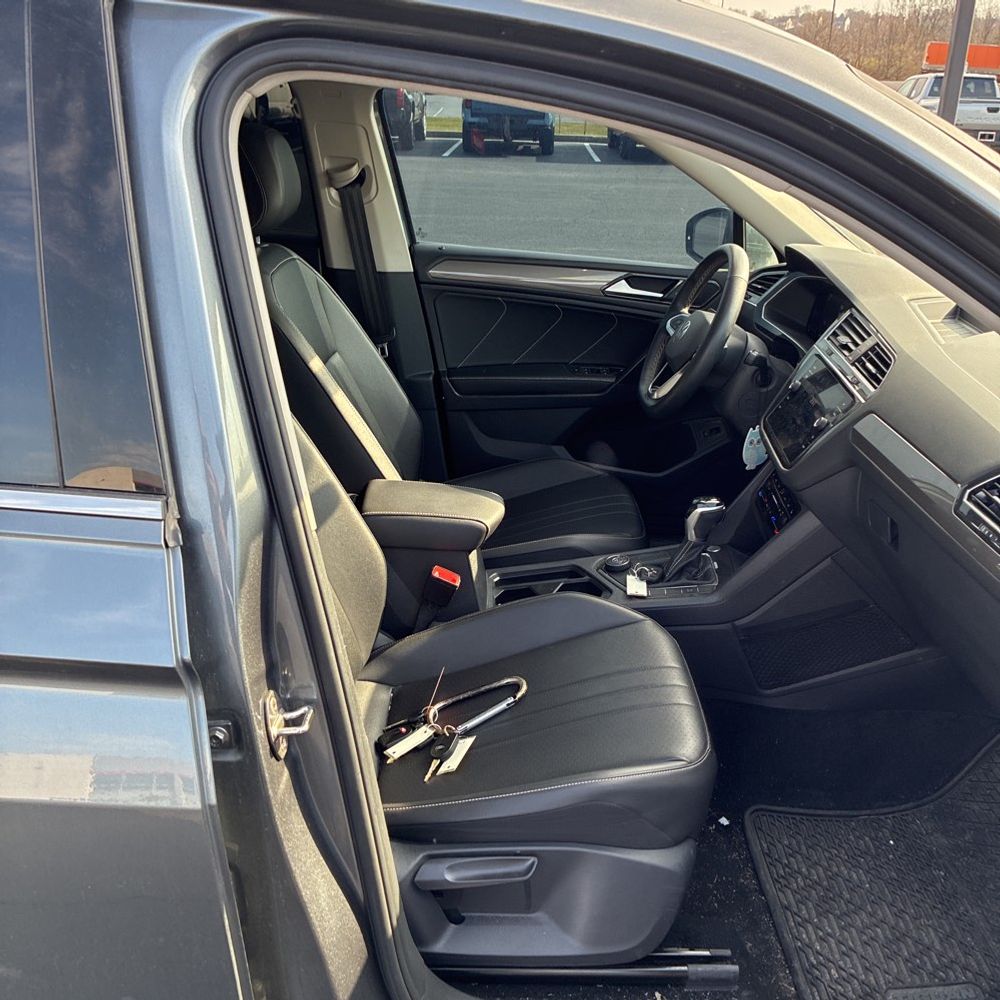 2022 Volkswagen Tiguan SE 4Motion photo 34