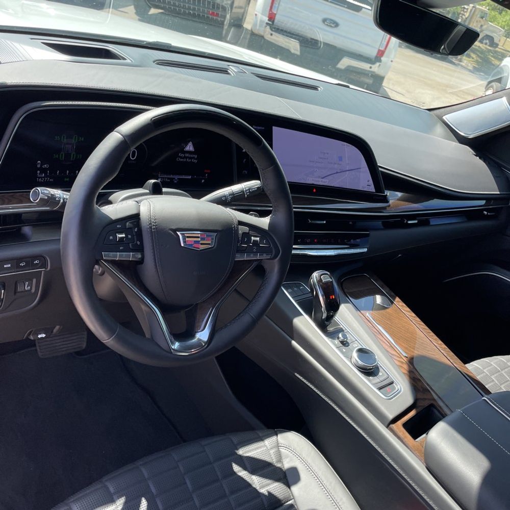 2024 Cadillac Escalade ESV Sport Platinum