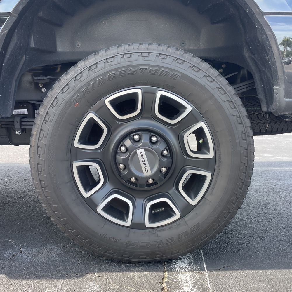 2024 Ford F-350 Super Duty Platinum