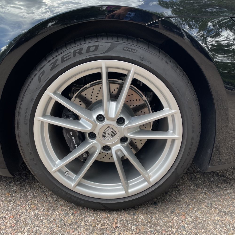 2025 Porsche 911 Carrera