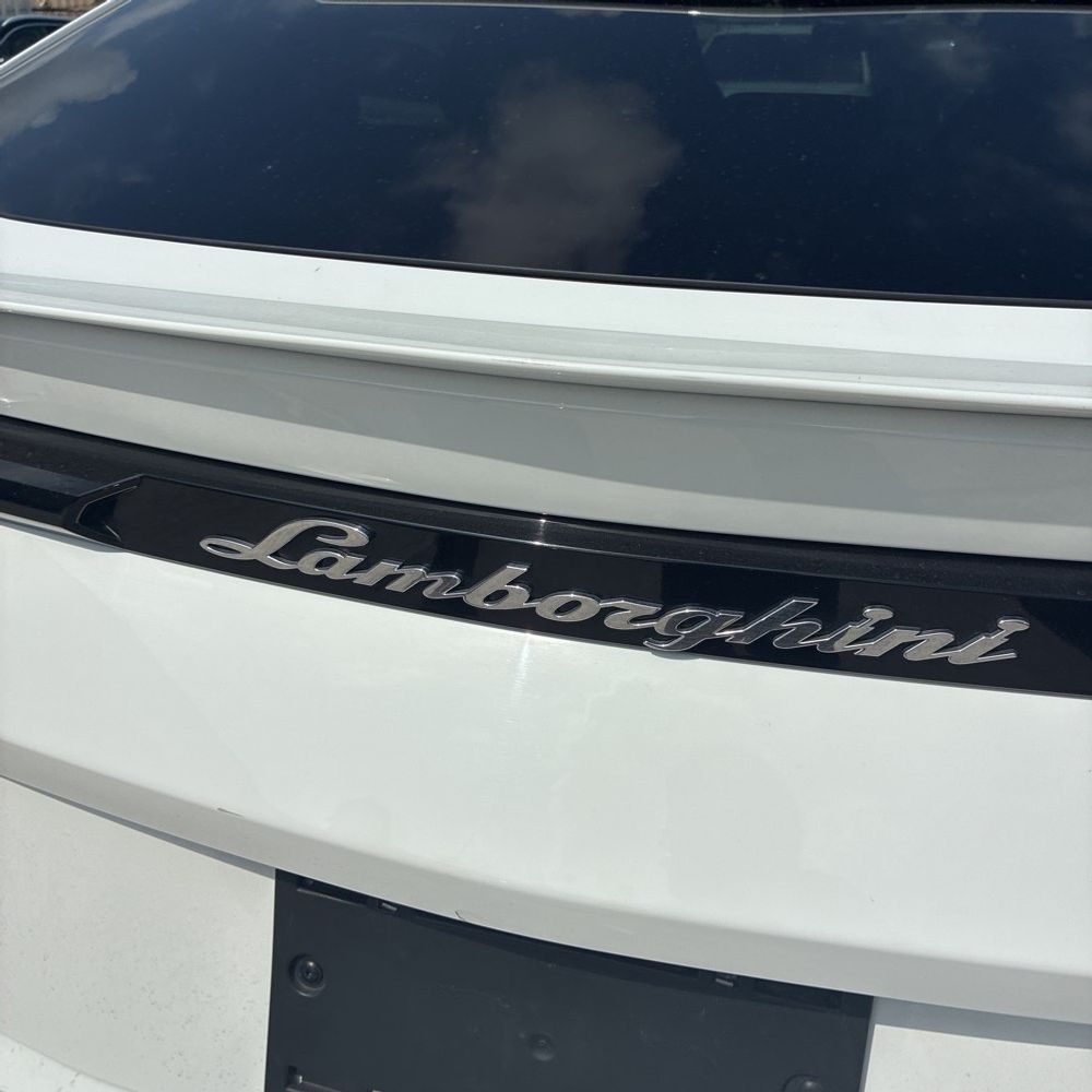 2020 Lamborghini Urus